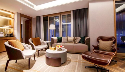 Luxury Suite