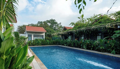 Deluxe Twin Room, Pool View