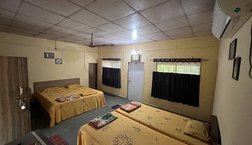 Premier Quadruple Room, Hill View