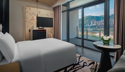 1 King Premium River View