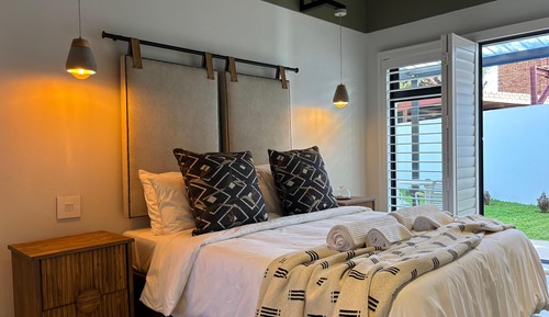 Deluxe Double Room, Patio, Garden View