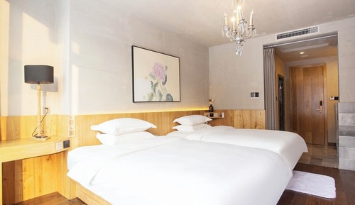 Elite Twin Room