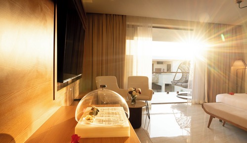 Deluxe Sea View Room