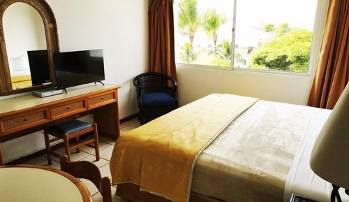 Junior Double Room, Pool View
