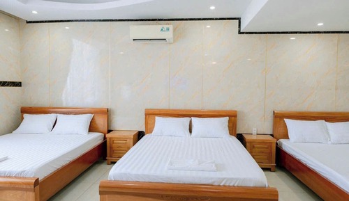 Deluxe Triple Room, City View