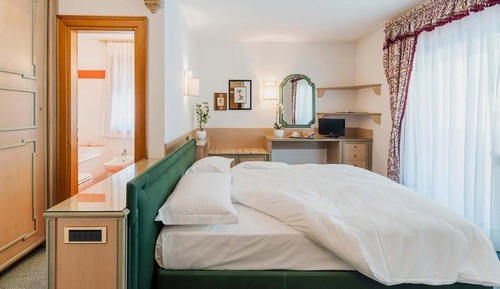 Deluxe Double or Twin Room, Mountain View