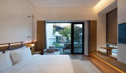 Double Room, Hill View