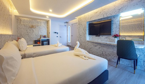 Twin Suite