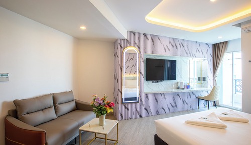 Premier King Room