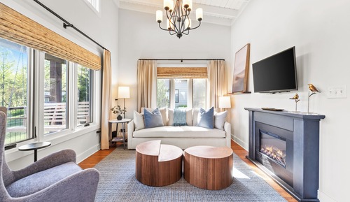 Luxury Cottage, Vineyard View