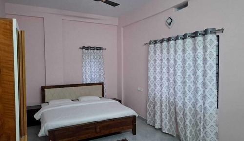 Family Apartment, Mountain View