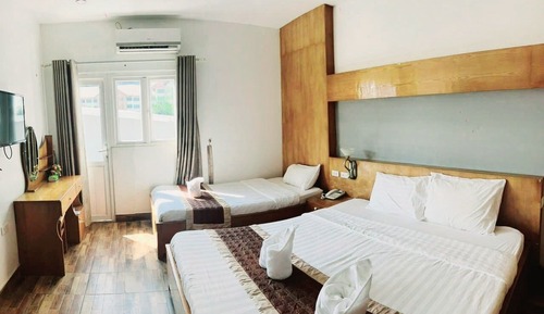 Family Room, City View
