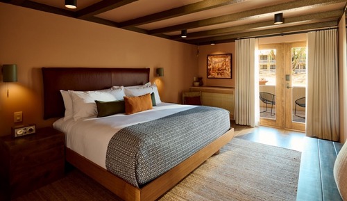 Deluxe Room, Patio, Pool View