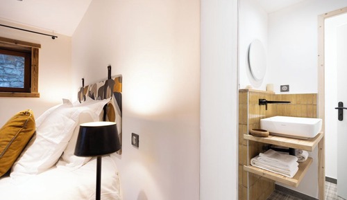 Classic Double Room, 1 Queen Bed