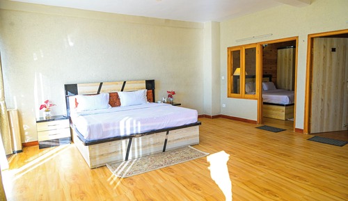 Family Triple Room, Balcony, Mountain View