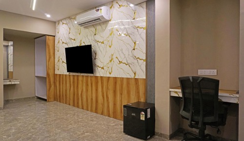 Luxury Suite