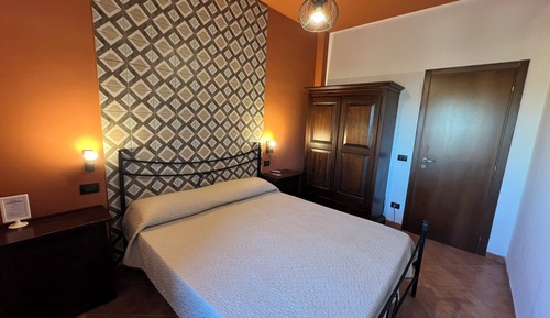 Economy Room, Garden View