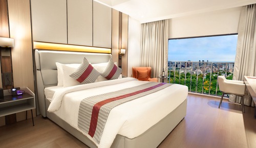 Premier Room