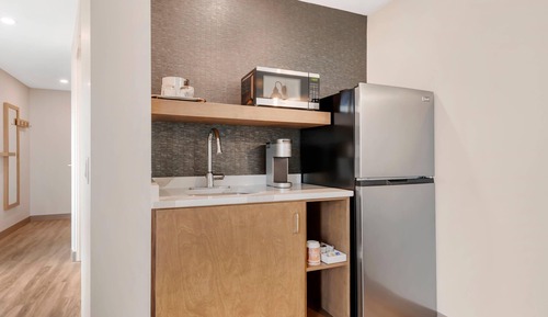 Elite Suite, 1 King Bed with Sofa bed, Non Smoking