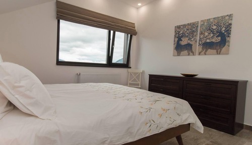 Apartment, 2 Bedrooms, Balcony, Mountain View