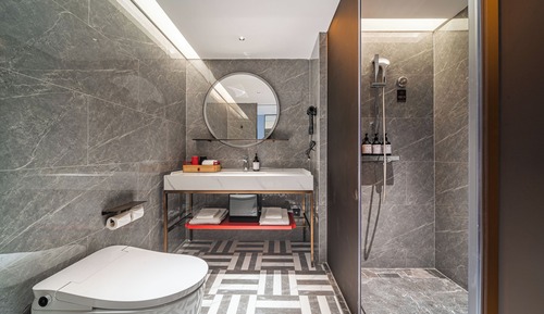 Executive Suite, City View