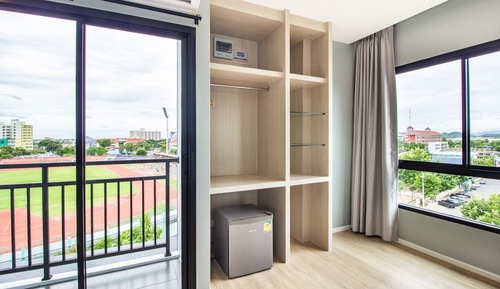 Deluxe Room, Multiple Beds, Non Smoking, Hill View