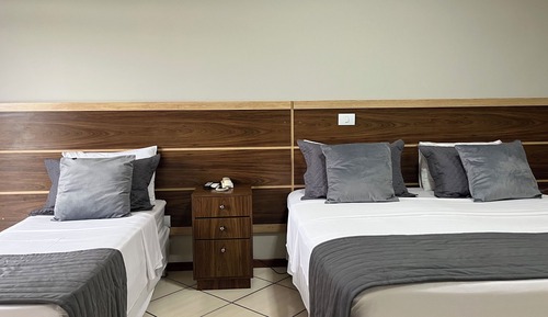 Grand Triple Room