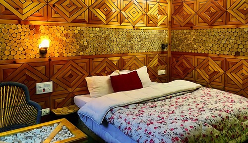 Deluxe Double Room, Balcony, Hill View