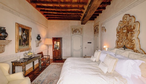Double Room, Hill View (Spanish Room)