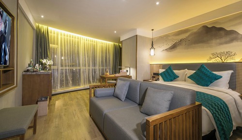 Luxury Double Room, City View