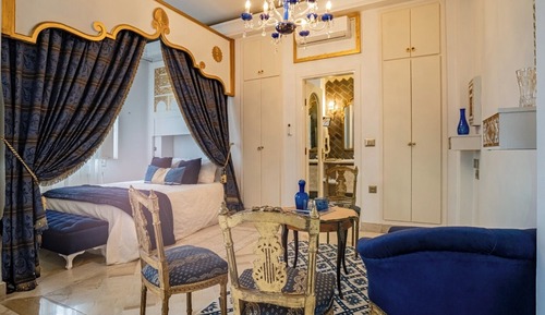 Senior Suite