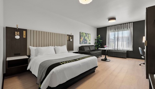 Boutique King Roll-In Shower