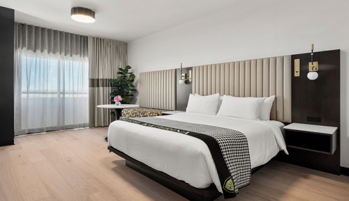 Boutique King Balcony