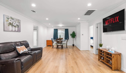 House, 2 Queen Beds, Patio (506 San Gabriel)