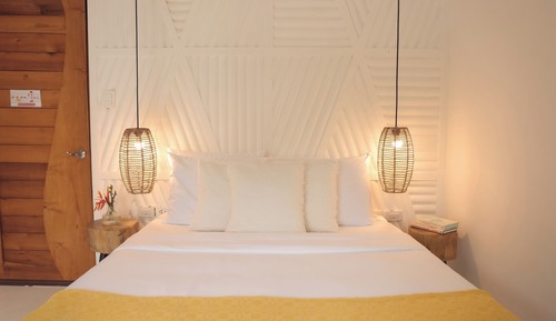 Deluxe Studio, 1 Queen Bed, Balcony