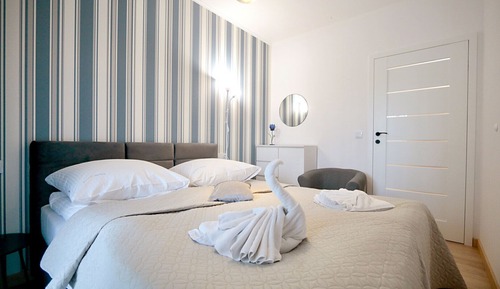 Economy Suite, 1 Queen Bed with Sofa bed