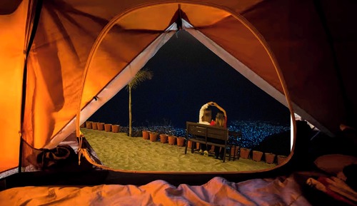 Comfort Tent, City View