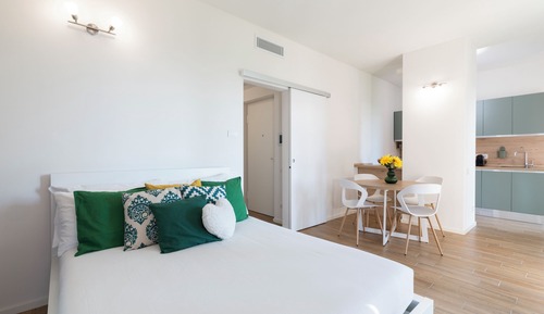 Luxury Studio, City View