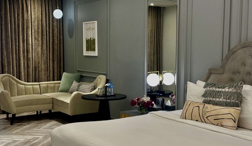 Premium Room, 1 King Bed