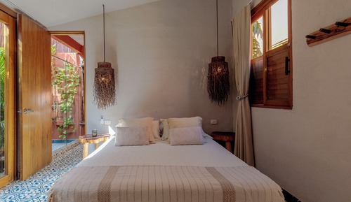 Superior Room, 1 King Bed