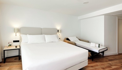 Superior Room, 1 Double Bed with Sofa bed, Sea View (Superior Triple Room with Side Sea Vi)