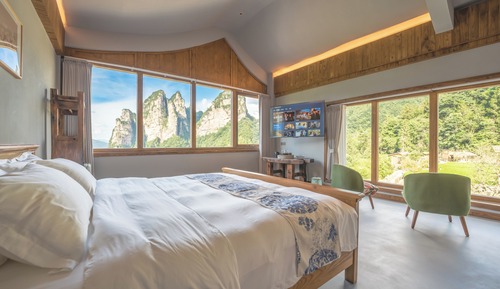 Signature Room