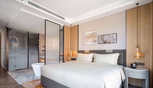 Deluxe Suite, 1 King Bed