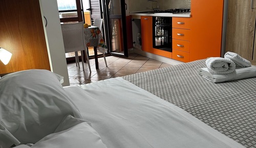 Comfort Condo, Sea View