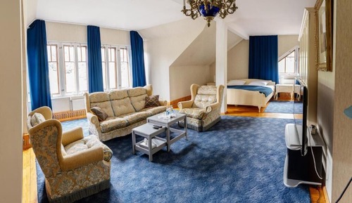 Executive Room