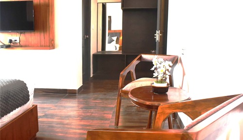 Family Room, Mountain View