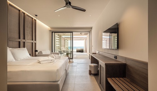 Deluxe Suite, Private Pool, Balcony