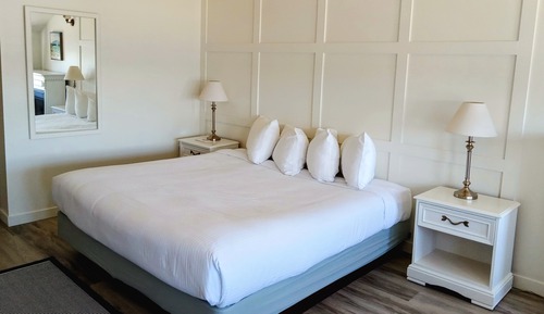 Superior Room, Private Bathroom, Lake View