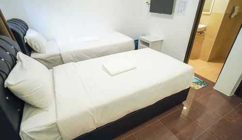 Basic Twin Room