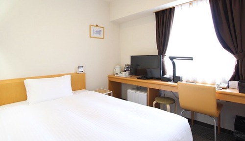 Single Room, Smoking